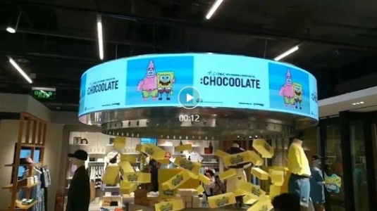 武漢國際廣場izzue等店鋪LED顯示屏、液晶顯示屏